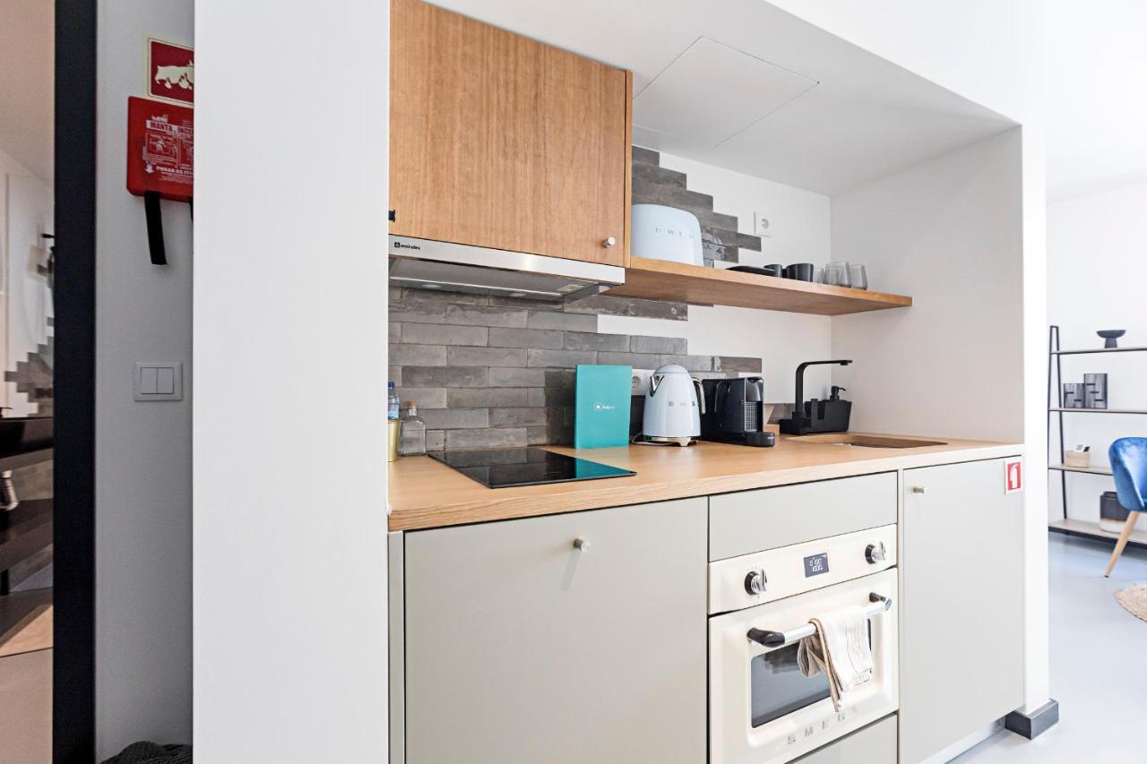 Regras 45 Building A By Lovelystay Porto Bagian luar foto