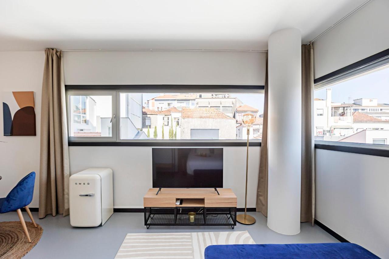 Regras 45 Building A By Lovelystay Porto Bagian luar foto