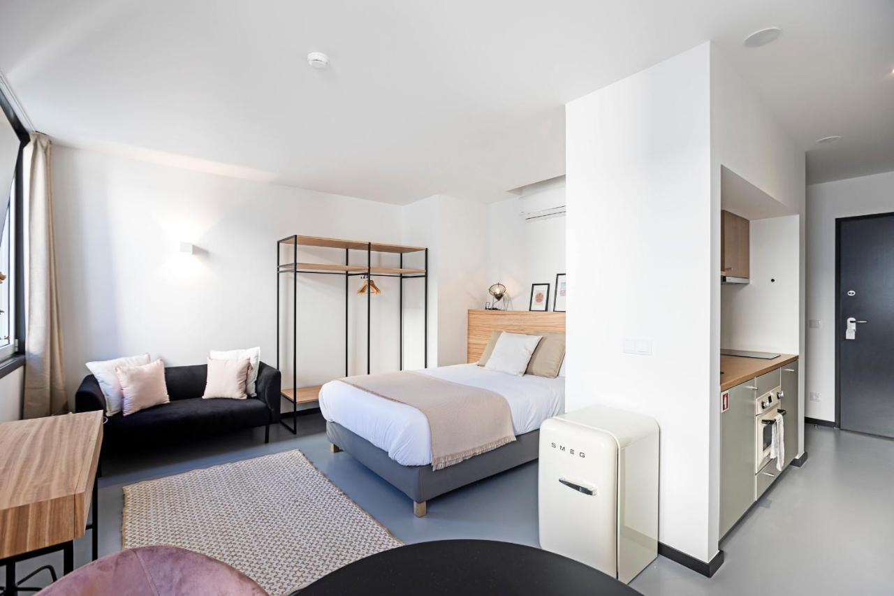Regras 45 Building A By Lovelystay Porto Bagian luar foto