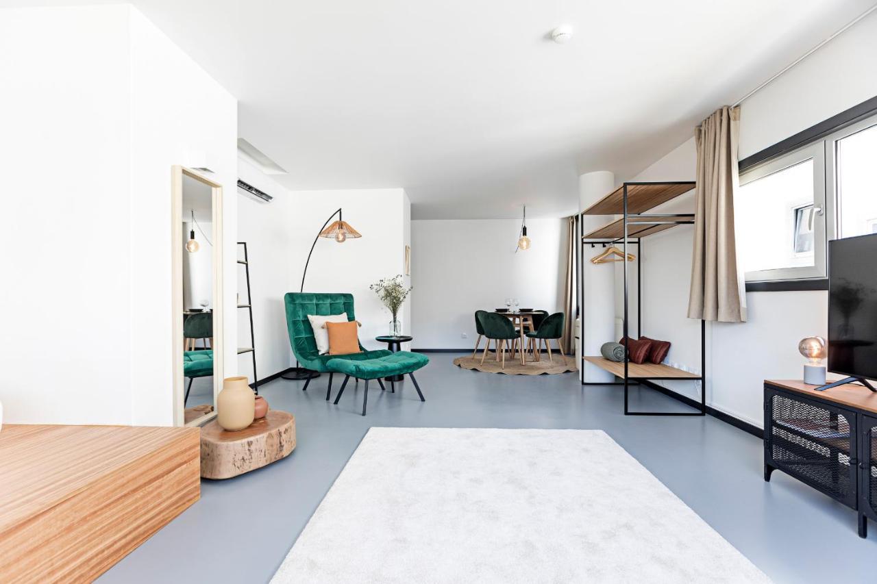 Regras 45 Building A By Lovelystay Porto Bagian luar foto