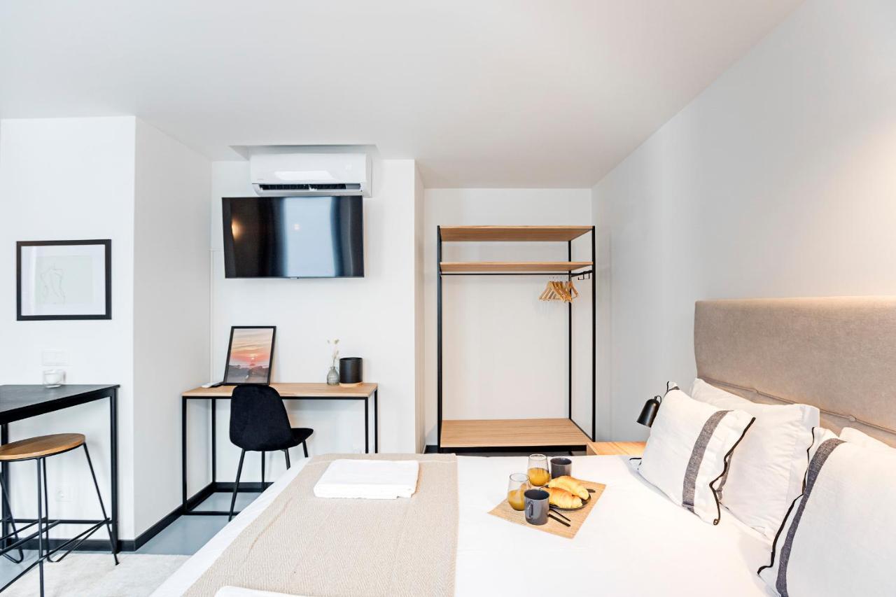 Regras 45 Building A By Lovelystay Porto Bagian luar foto