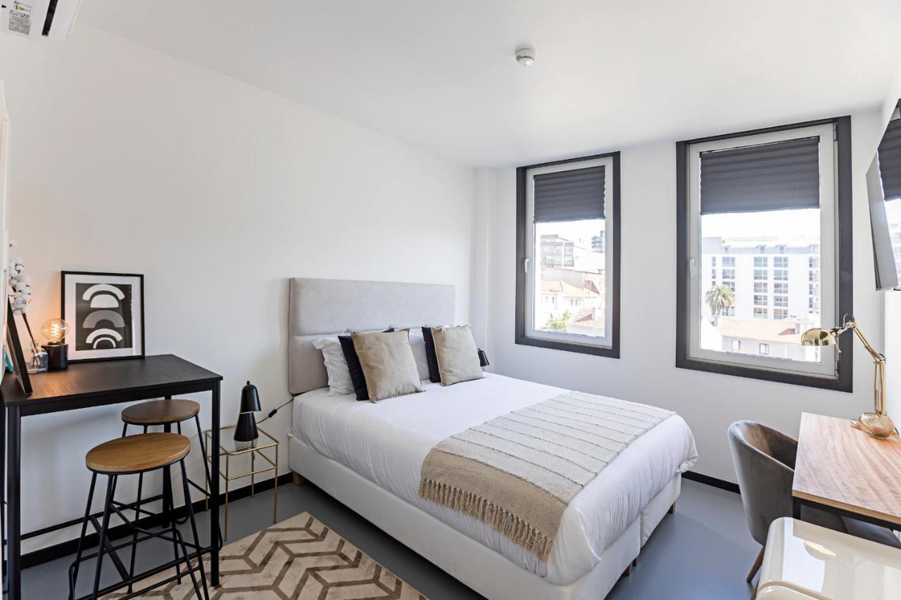 Regras 45 Building A By Lovelystay Porto Bagian luar foto
