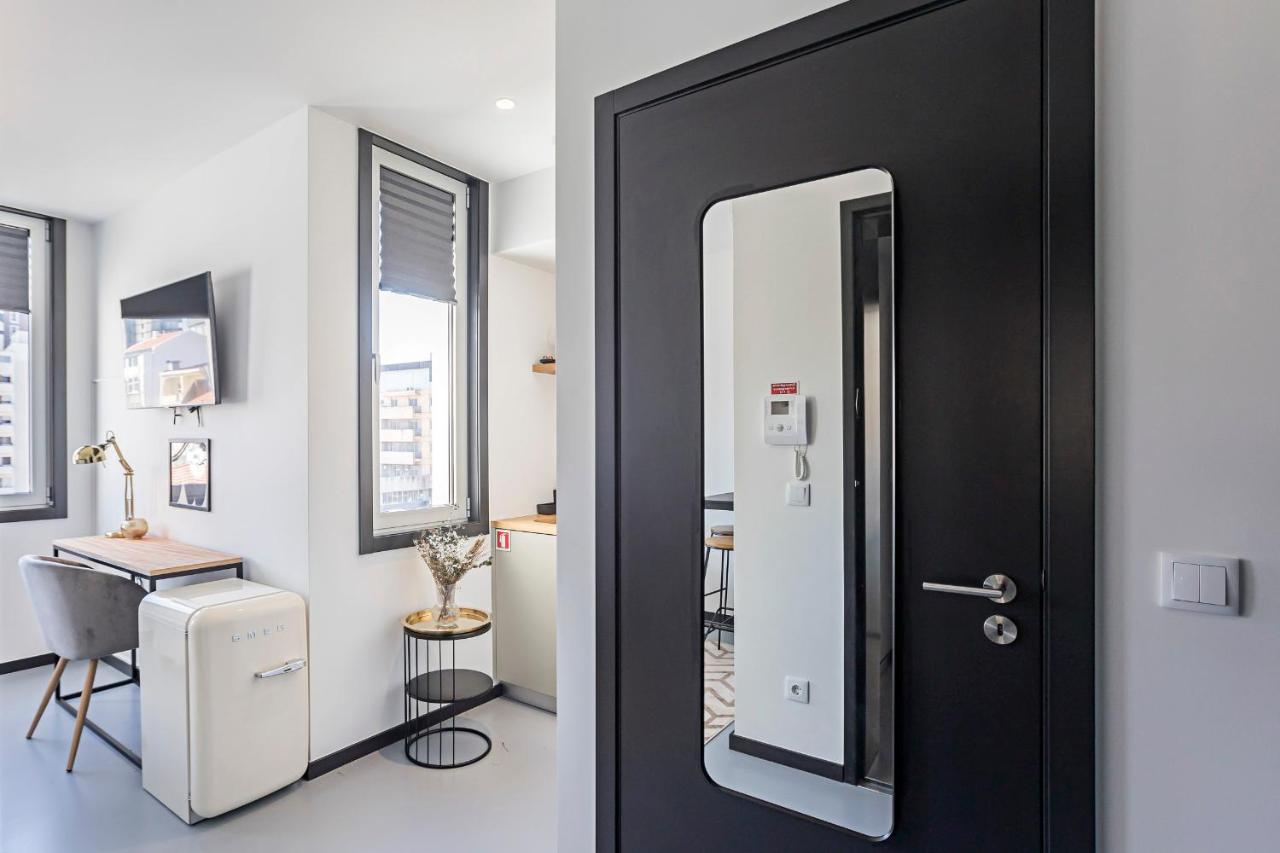 Regras 45 Building A By Lovelystay Porto Bagian luar foto